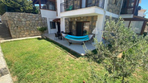 Modern - Bahçeli Yazlık- Özel girişli - Özbel de